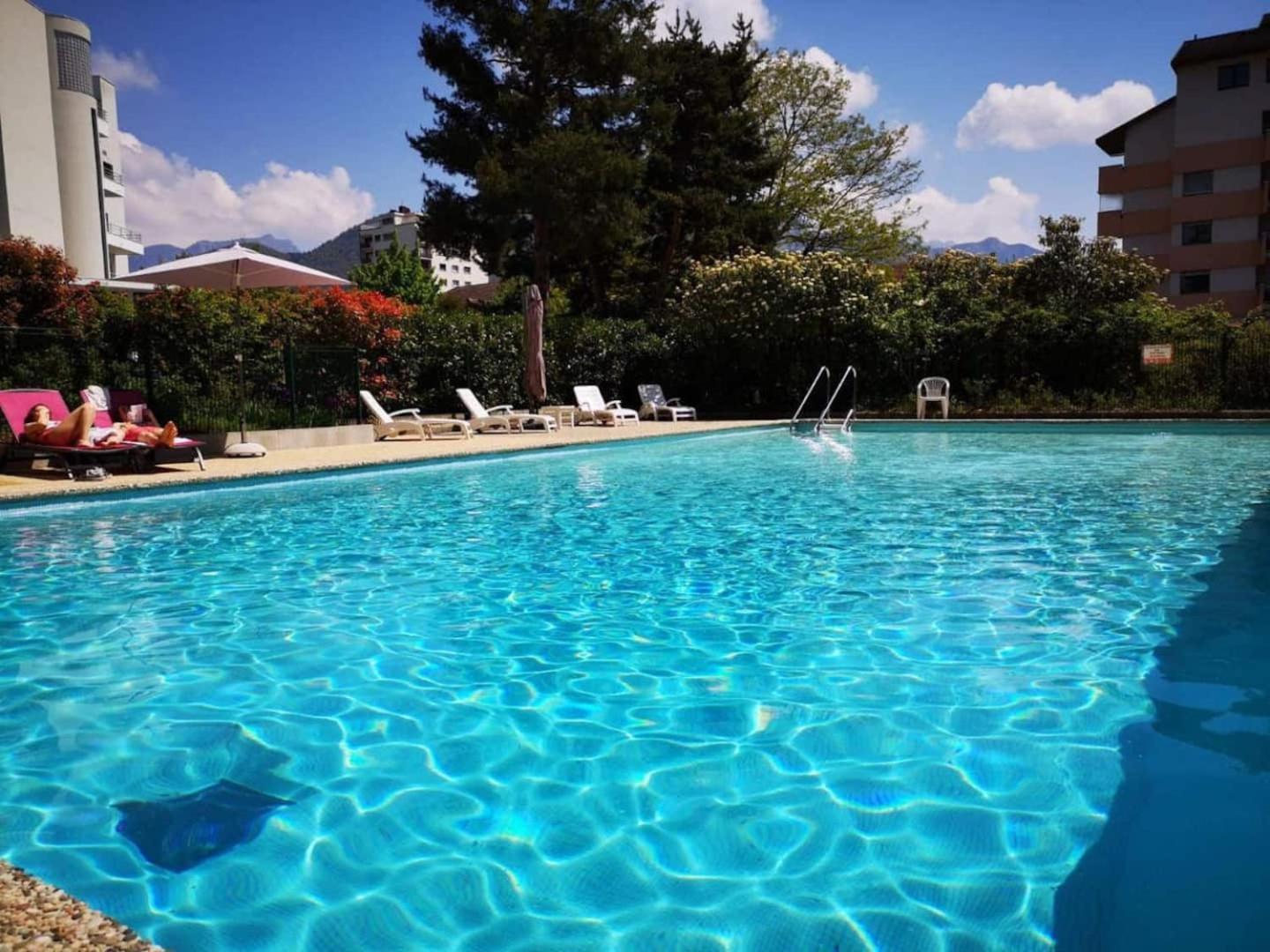 Mont Royal Balcon Et Piscine Daire Annecy Dış mekan fotoğraf